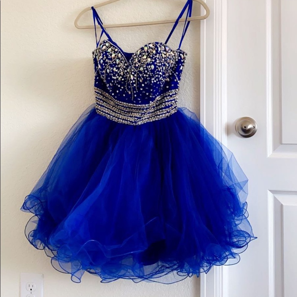 a prom/grad dress